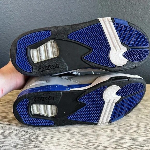 LIKE NEW!!! Reebok Pump Omni Zone Retro High-Top Sneakers in Tin Grey Royal